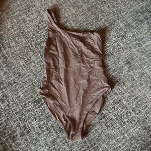 Girlfriend Collective Equator Oasis One-Shoulder Swimsuit